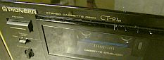détail du tiroir de la platine cassette Pioneer ct-91a Vintage