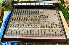 console de mixage Tascam m50 Vintage